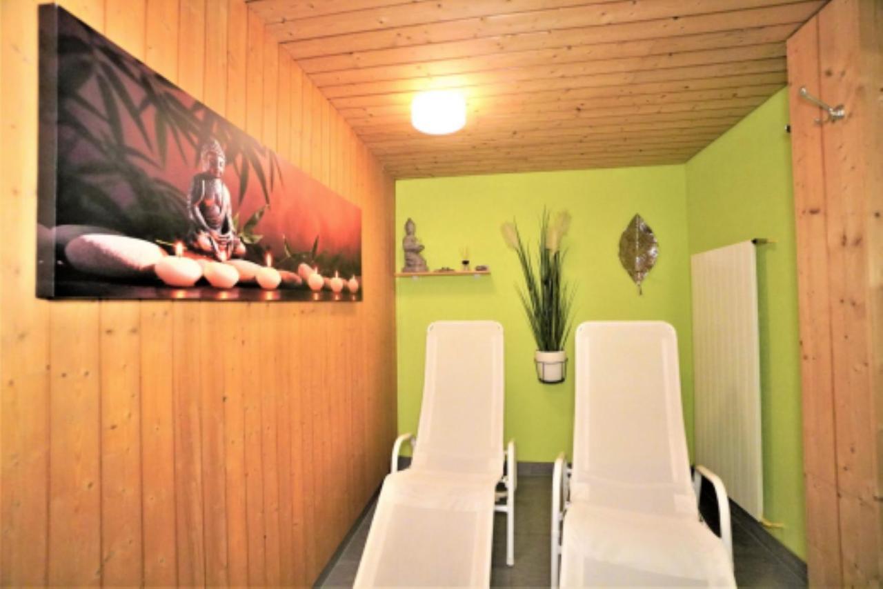 Lovely 1-Bedroom Vacation Studio Apartment With Pool And Sauna Laax Exterior foto